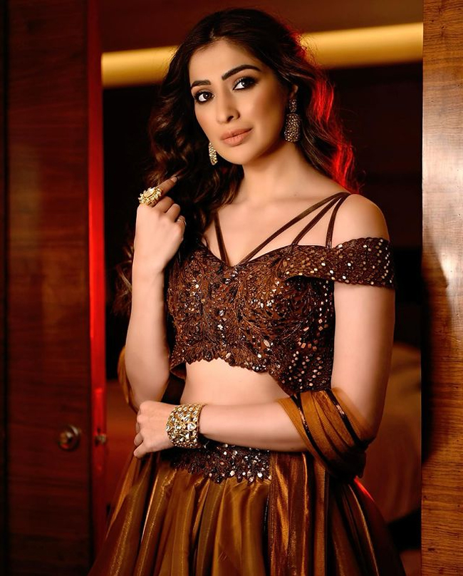 Staggering Pool Clicks Of Raai Laxmi